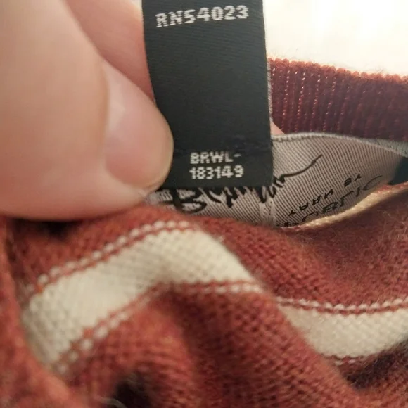 Italian Merino Yarn Striped Rust and White Sweater Size MED Banana Republic - Picture 3 of 8